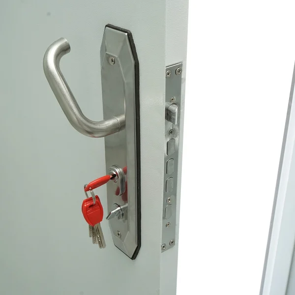 Container tip casa 600x300x290cm cu usa dubla si instalatie electrica