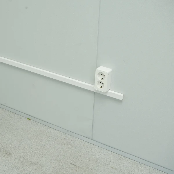 Container tip casa 600x300x290cm cu usa dubla si instalatie electrica