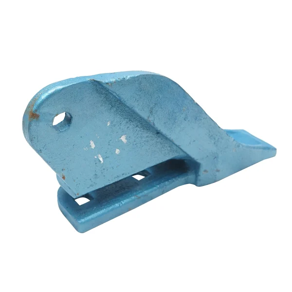 Dinte cupa lateral dreapta buldoexcavator Caterpillar, New Holland cod OEM 85801377, 277-8665